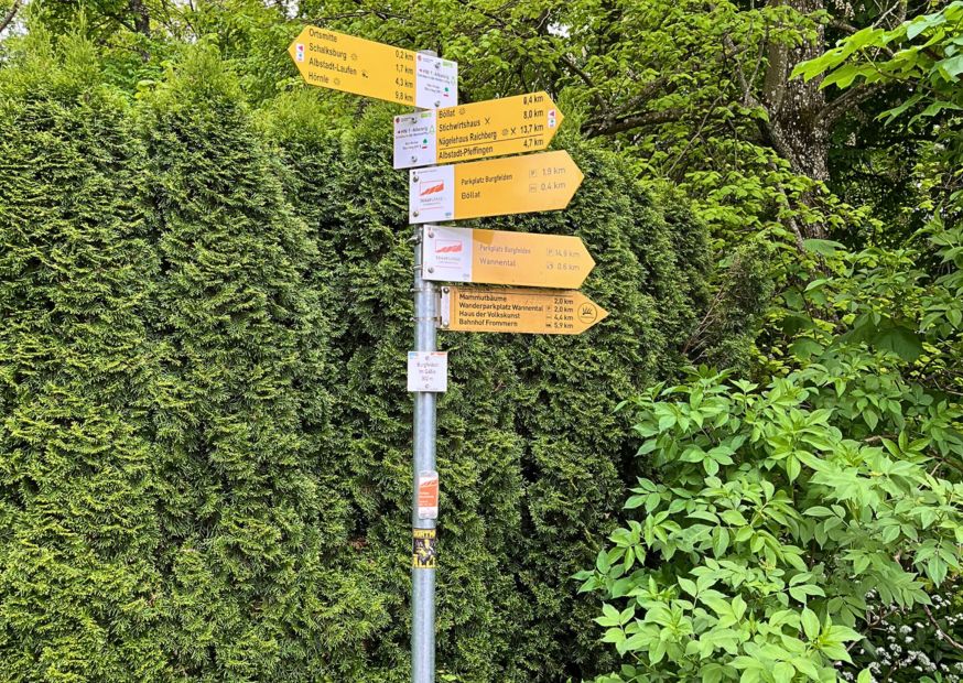 Wegweiser Burgfelden Wanderwege